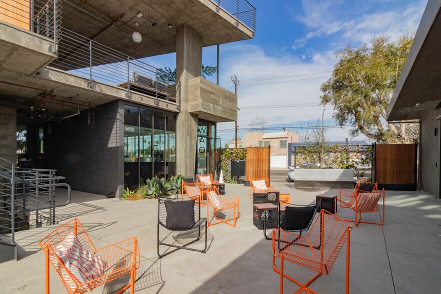 More Photos Of 5788 W Adams Blvd, Los Angeles Unknown For Lease