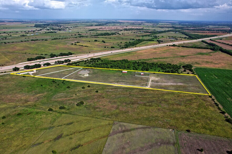 More Photos Of 6882 N Interstate Highway 35 E, Waxahachie Land For Sale