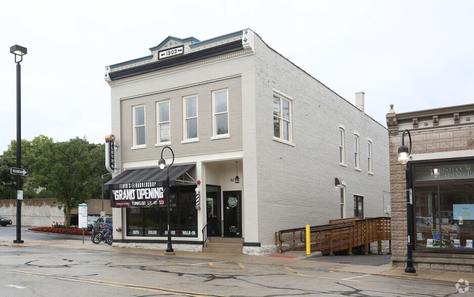 More Photos Of 20 E Jefferson Ave, Naperville Storefront Retail Residential For Sale