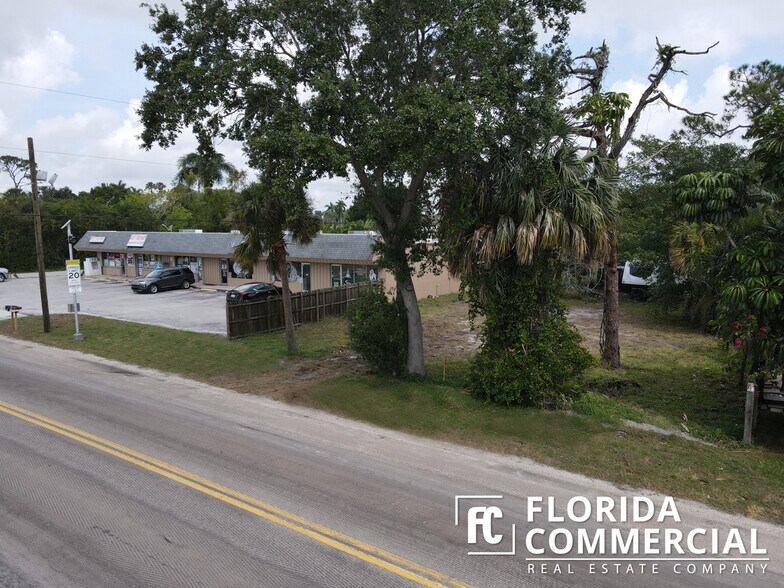 More Photos Of 3585 SE Salerno Rd, Stuart Convenience Store For Sale