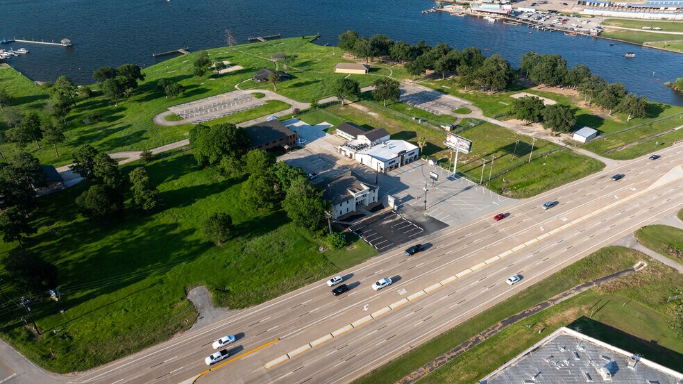 More Photos Of 14884 Highway 105 W, Montgomery Office For Sale