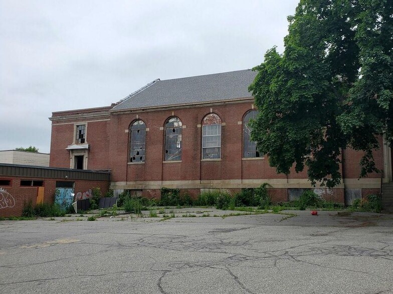 More Photos Of 6 Main Pl, Waterville Warehouse For Sale