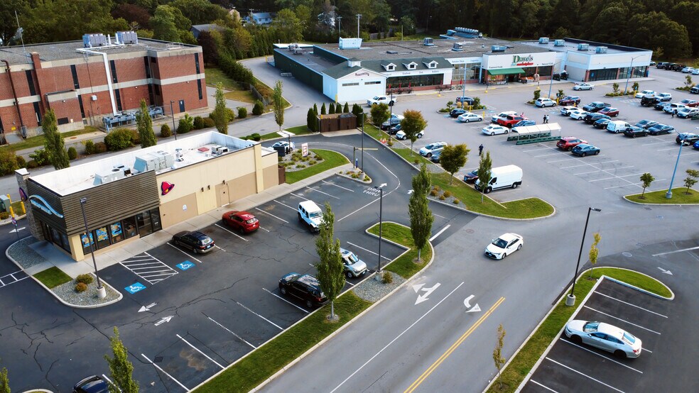 More Photos Of 2574 W Shore Rd, Warwick General Retail For Lease