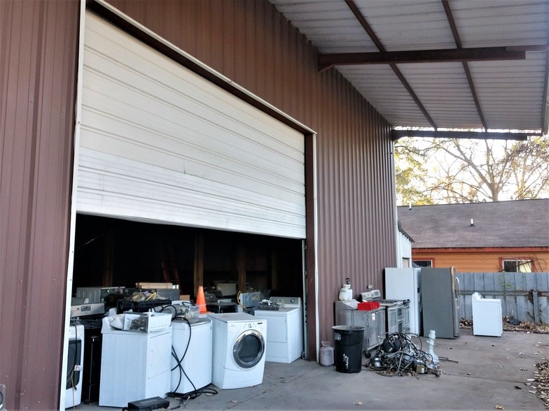 More Photos Of 8709 Irvington Blvd, Houston Warehouse For Sale