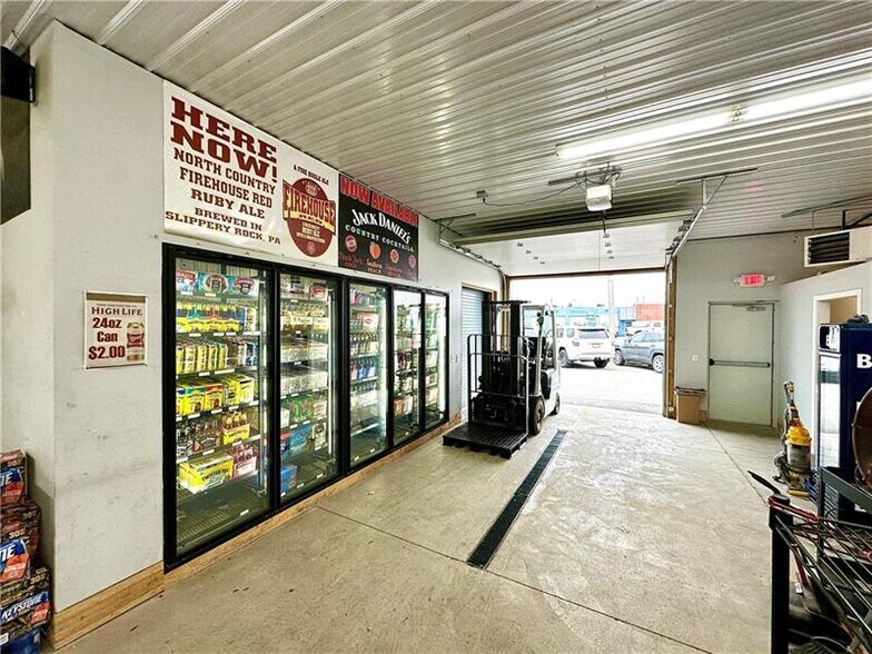 More Photos Of 1814 W State St, New Castle Convenience Store For Sale