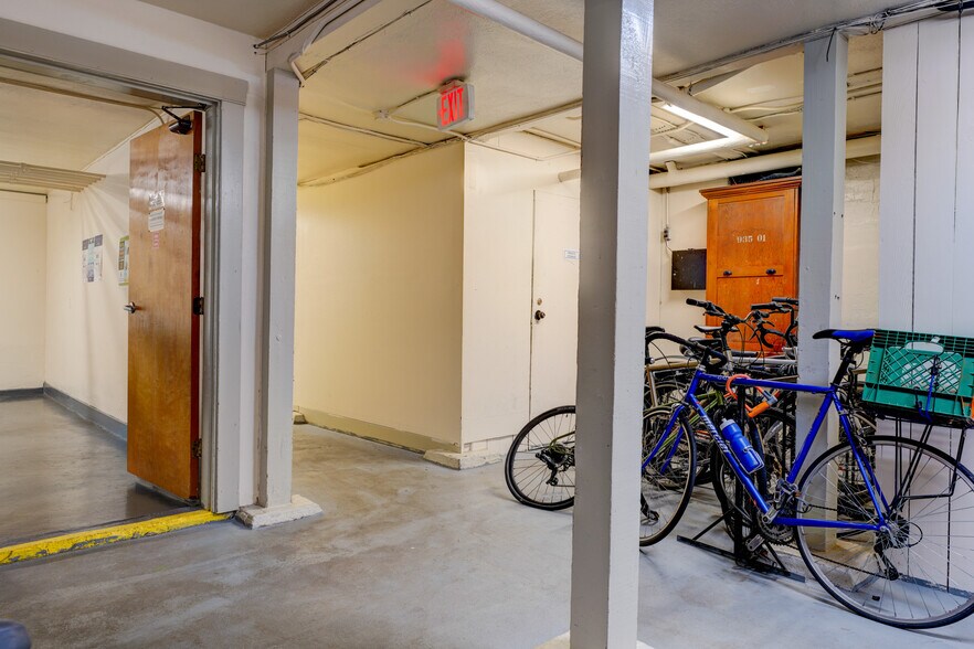 More Photos Of 2737 NW Upshur St, Portland Apartments For Sale