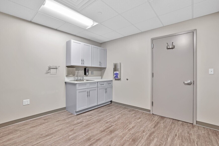 More Photos Of 222 Route 59, Airmont Medical For Lease