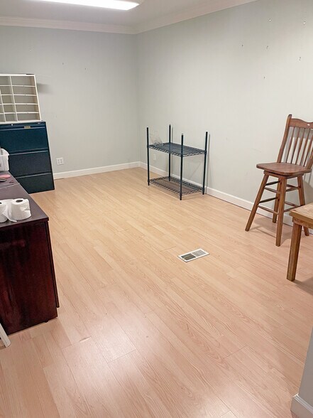 More Photos Of 5512 Godfrey Rd, Godfrey Office For Lease