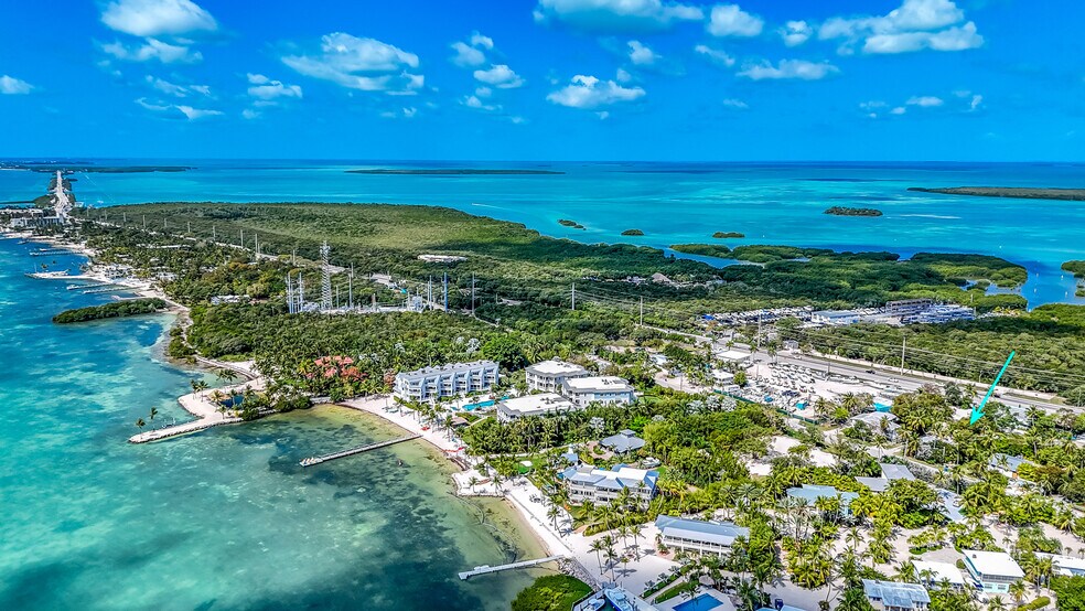 More Photos Of 80939 Overseas Hwy, Islamorada Restaurant For Sale