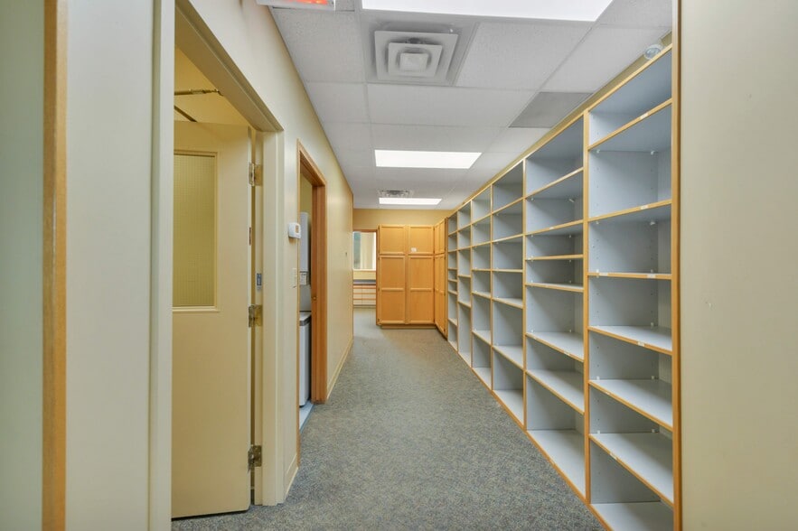 More Photos Of 5116 52 St, Red Deer Storefront Retail Office For Sale