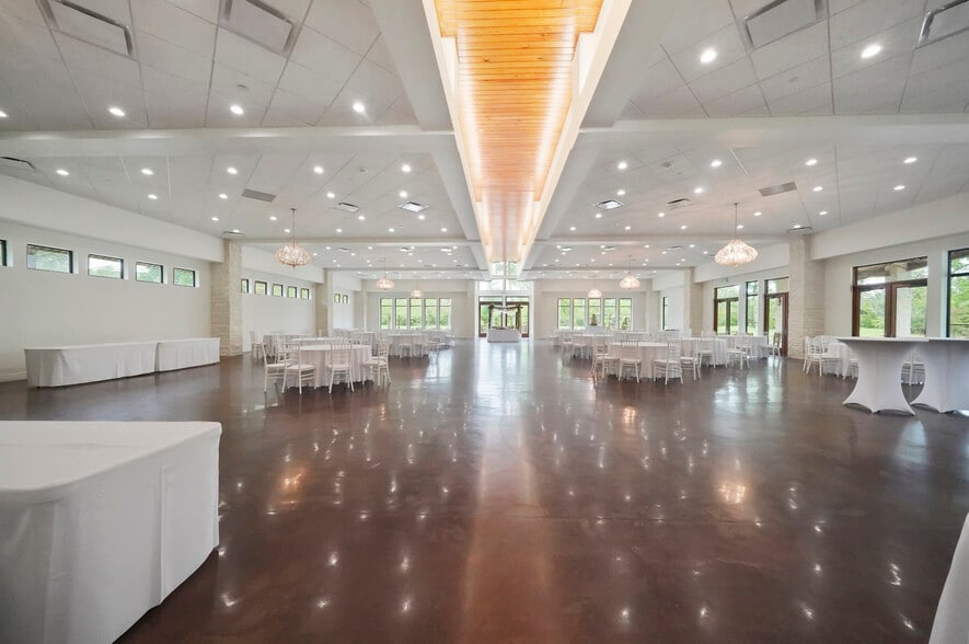 More Photos Of 25566 Bradbury Dr, Hockley Winery Vineyard For Sale