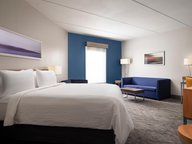 More Photos Of 110 James Dr E, Saint Rose Hotel For Sale