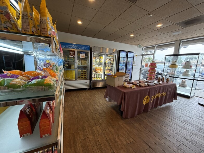 More Photos Of 100-150 W Carson St, Carson Unknown For Lease