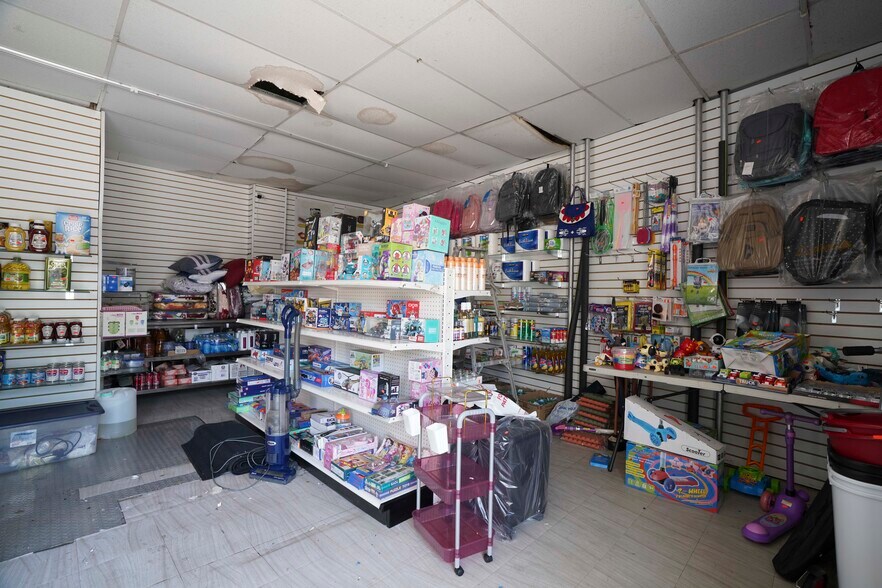 More Photos Of 167 Forbell St, Brooklyn Coworking Space