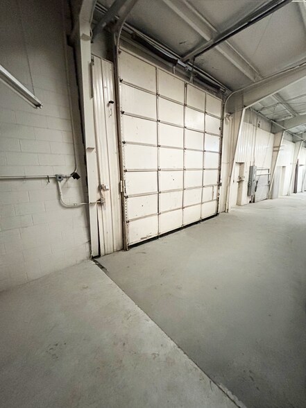 More Photos Of 3696 W 72nd Ave, Westminster Warehouse For Lease
