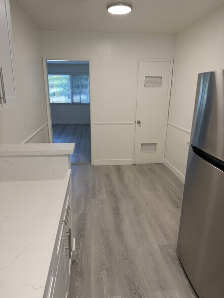More Photos Of 6060 Cadillac Ave, Los Angeles Multifamily For Sale