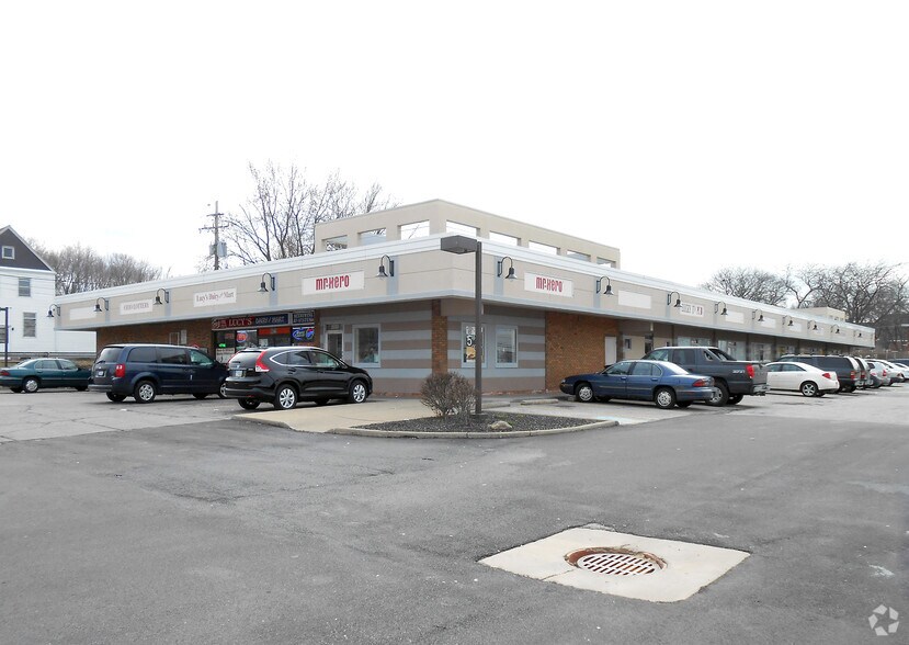 Primary Photo Of 11717-11729 Snow Rd, Parma Unknown For Sale