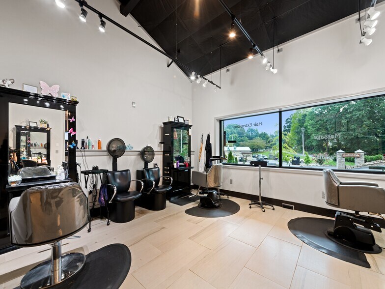 More Photos Of 62 Overbrook St, Waynesville Specialty For Sale