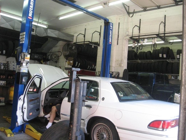 More Photos Of 19 E 33rd St, Paterson Service Station For Lease