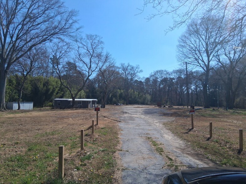 More Photos Of 10235 Veterans Memorial Hwy, Lithia Springs Land For Sale