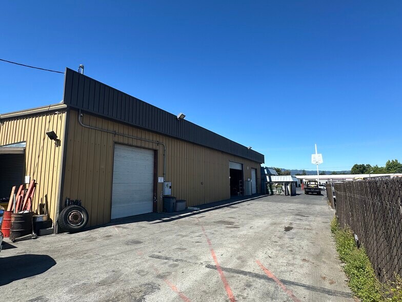 More Photos Of 892 Camden Ave, Campbell Warehouse For Sale