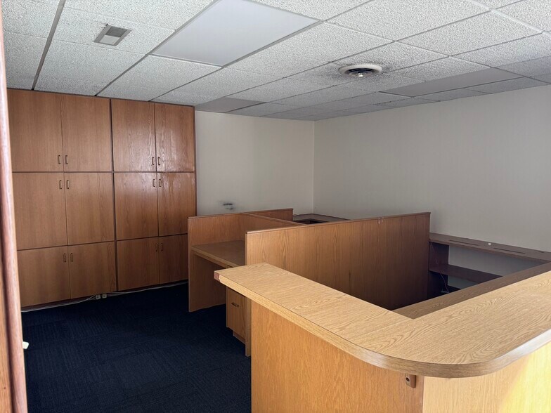 More Photos Of 1948 W Green Dr, High Point Warehouse For Lease