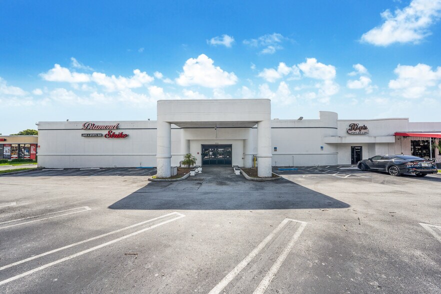 More Photos Of 2200 N Federal Hwy, Pompano Beach Bowling Alley For Sale