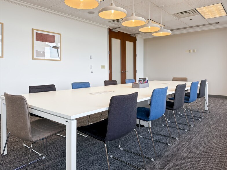 More Photos Of 6100 S Yale Ave, Tulsa Coworking Space