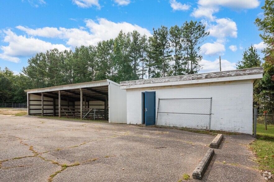 More Photos Of 14851 Veterans Memorial Hwy, Villa Rica Flex For Lease