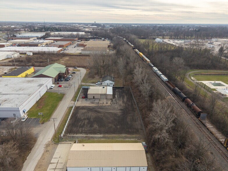 More Photos Of 1245 Memory Ln, Columbus Warehouse For Lease