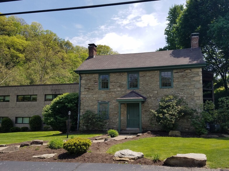 More Photos Of 4068 Mt Royal Blvd, Allison Park Medical For Lease