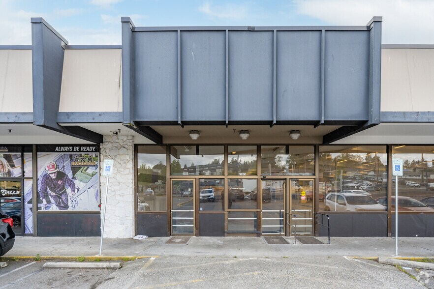 More Photos Of 21615-21621 Pacific Hwy S, Des Moines Freestanding For Sale