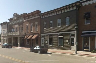 More Photos Of 521-527 Milwaukee St, Delafield Storefront Retail Office For Lease