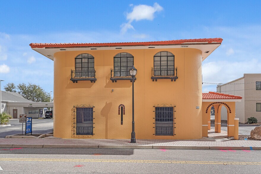 More Photos Of 537 10th St W, Bradenton Office For Lease