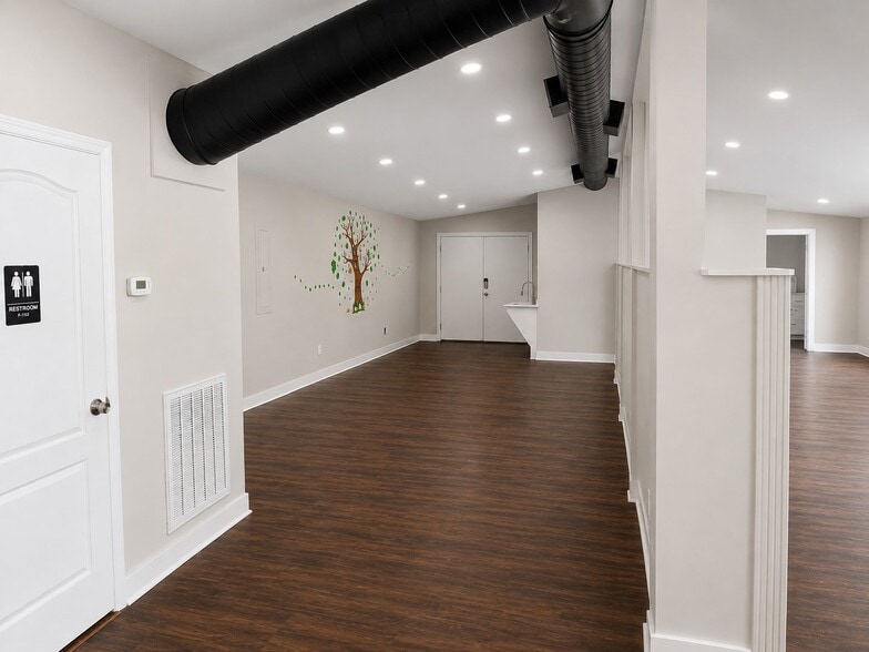 More Photos Of 6000 Fisk Ave, Chattanooga Storefront Retail Office For Sale