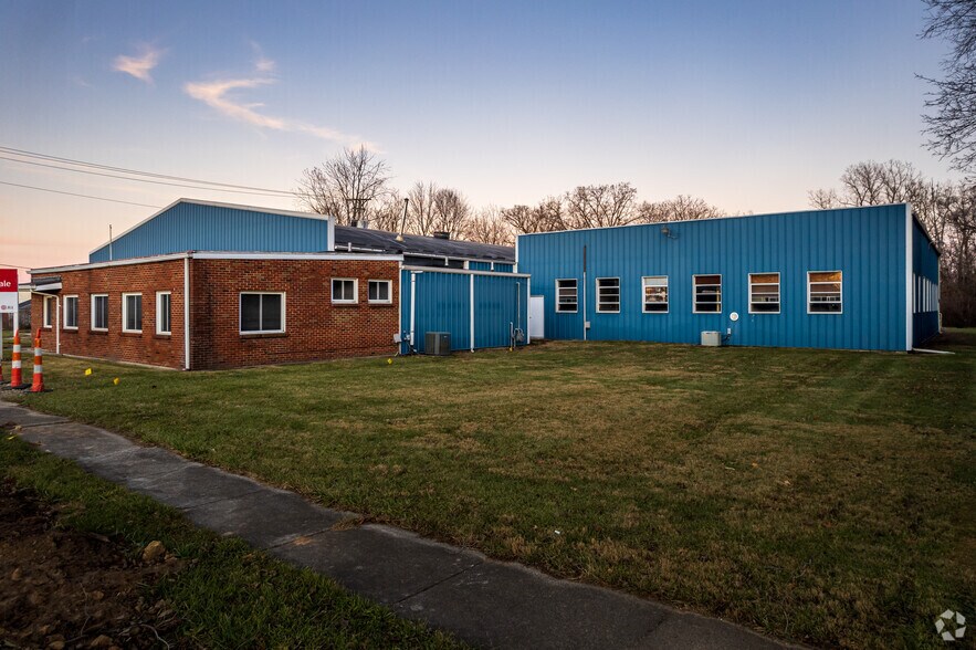 More Photos Of 1100 N Main St, Fostoria Warehouse For Sale