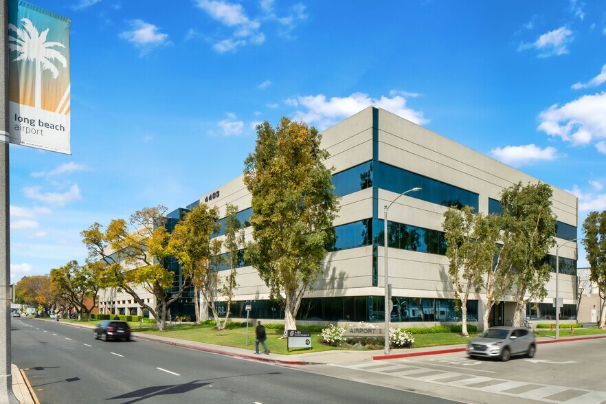 More Photos Of 4403 E Donald Douglas Dr, Long Beach Office For Lease