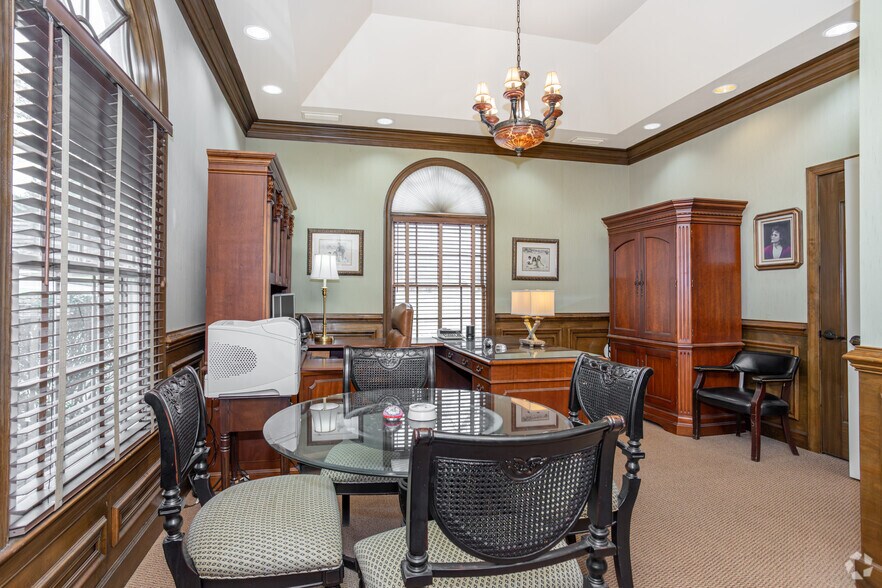 More Photos Of 2421 Brookstone Centre Pky, Columbus Medical For Sale