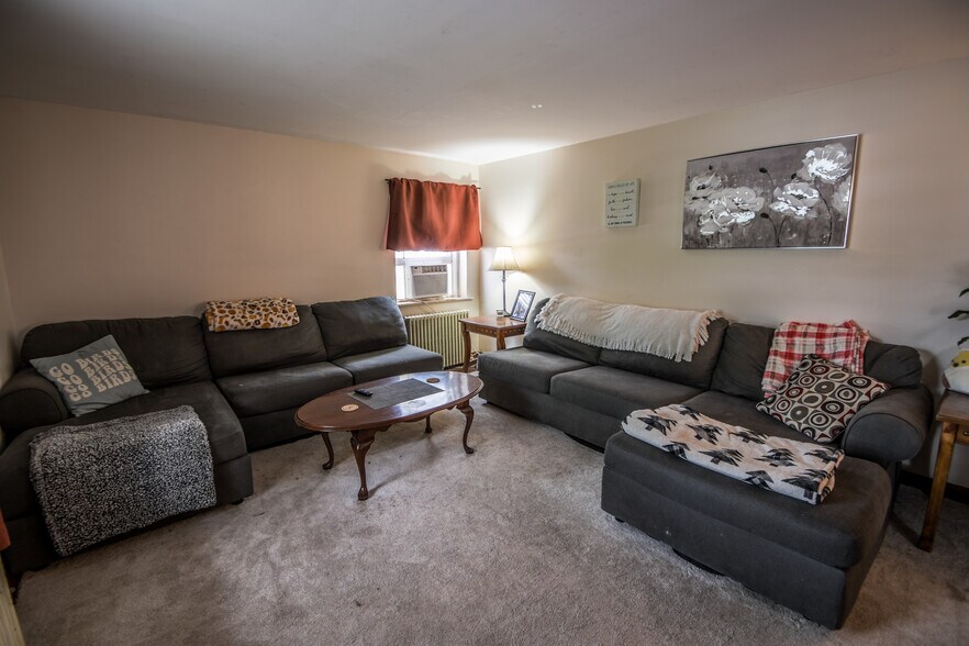 More Photos Of 1 S Main St, Richlandtown Apartments For Sale