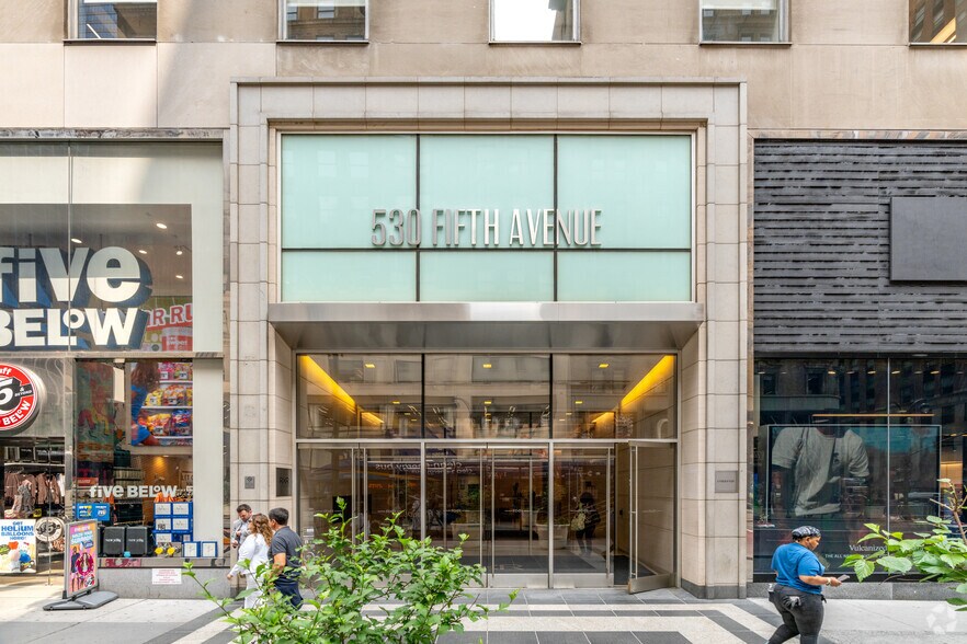 More Photos Of 530 Fifth Ave, New York Office For Lease