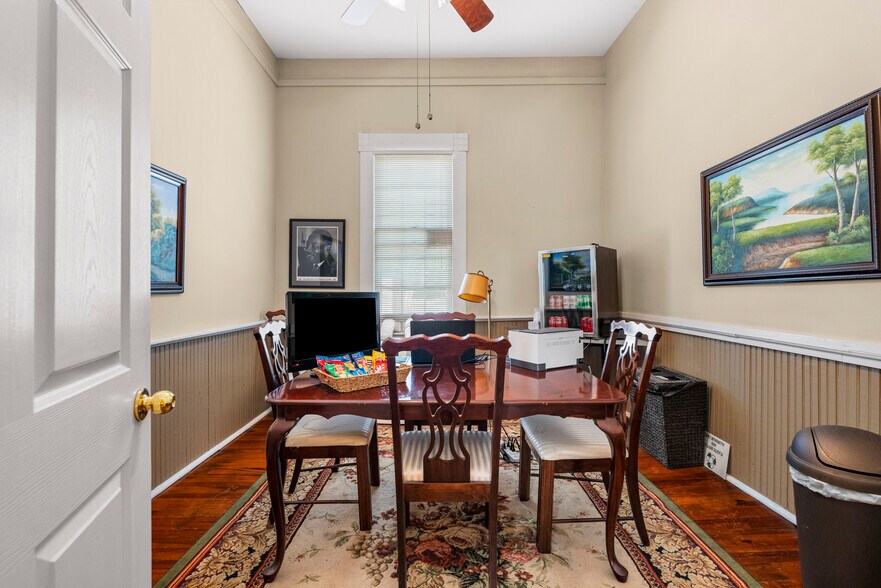 More Photos Of 308 10th St, Columbus Office Residential For Sale