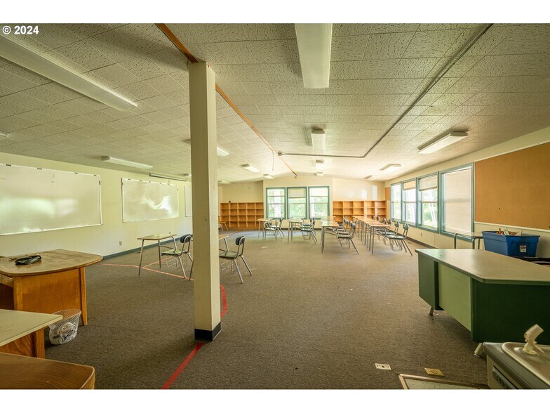 More Photos Of 58787 Hwy 101 hwy, Coos Bay Correctional Facility For Sale