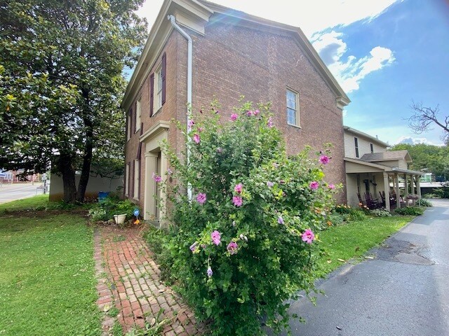 Primary Photo Of 313 S Green St, Glasgow Hospitality For Sale