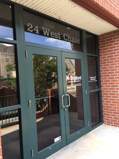 More Photos Of 24 W Chase St, Pensacola Office For Lease