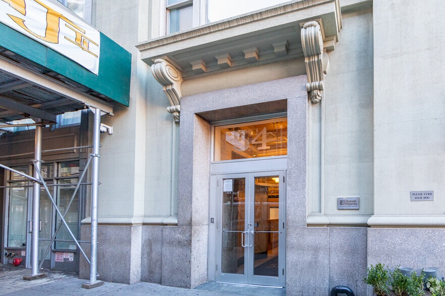 More Photos Of 54 W 21st St, New York Office For Lease