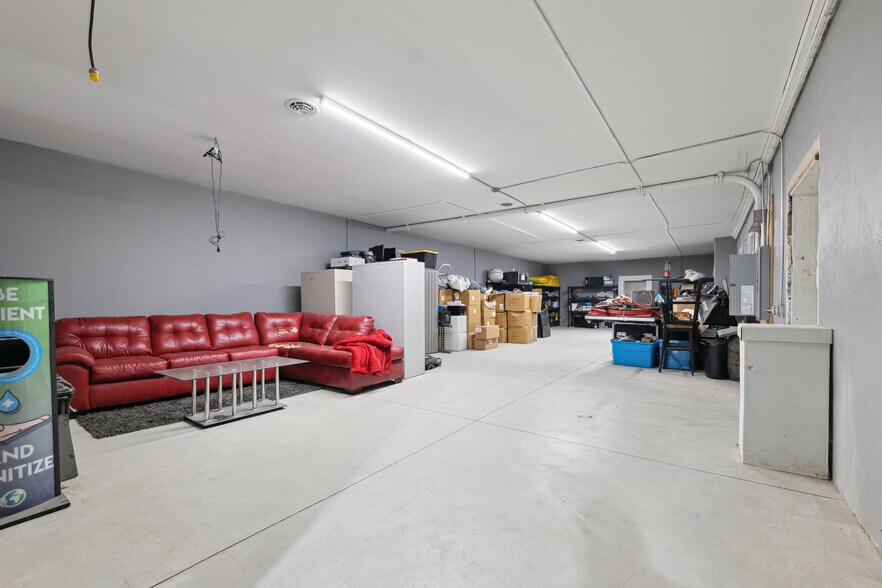 More Photos Of 2502 E Michigan Ave, Ypsilanti Freestanding For Lease