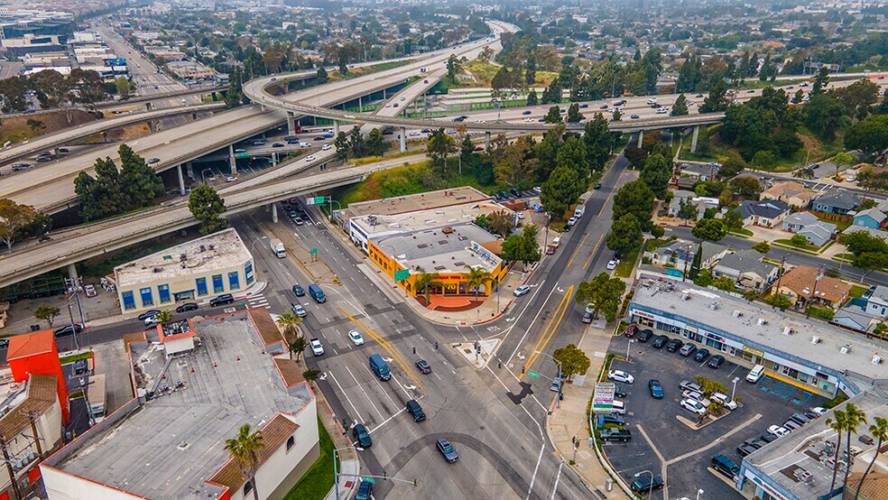 More Photos Of 11501 Jefferson Blvd, Culver City Freestanding For Sale