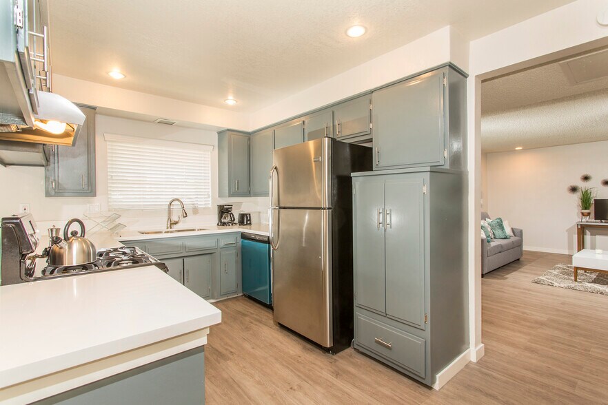 More Photos Of 12128 Ramona Ave, Hawthorne Apartments For Sale