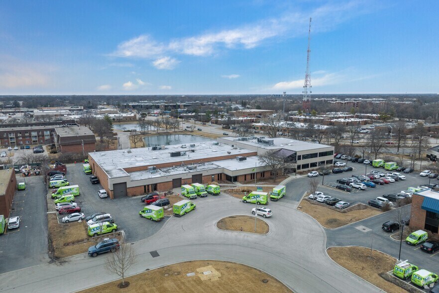 More Photos Of 220 W Campus Dr, Arlington Heights Research And Development For Lease