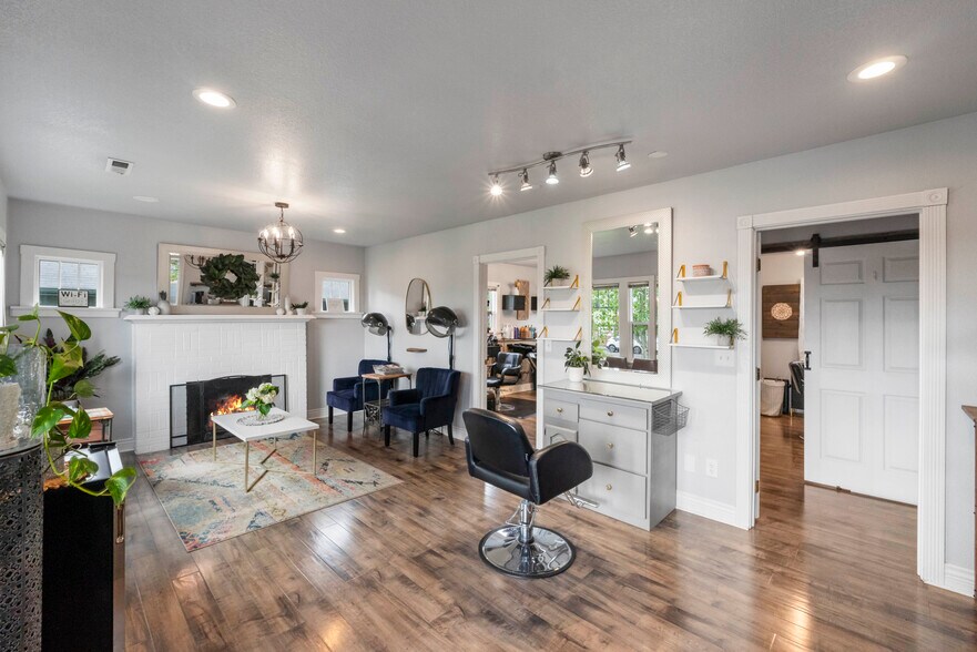 More Photos Of 852 S Market Blvd, Chehalis Office For Sale